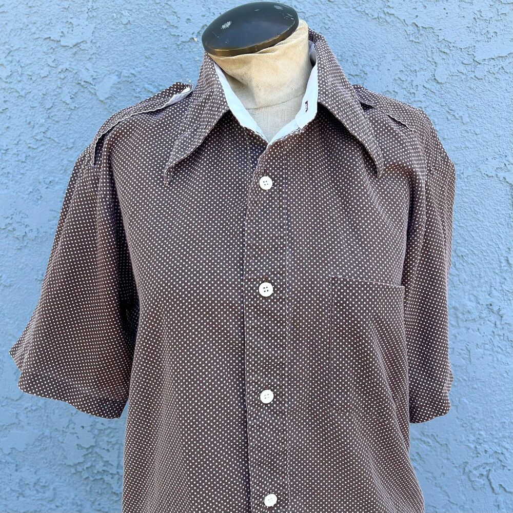 70s Mens Polka Dot Shirt Size medium in Aquarius Military details